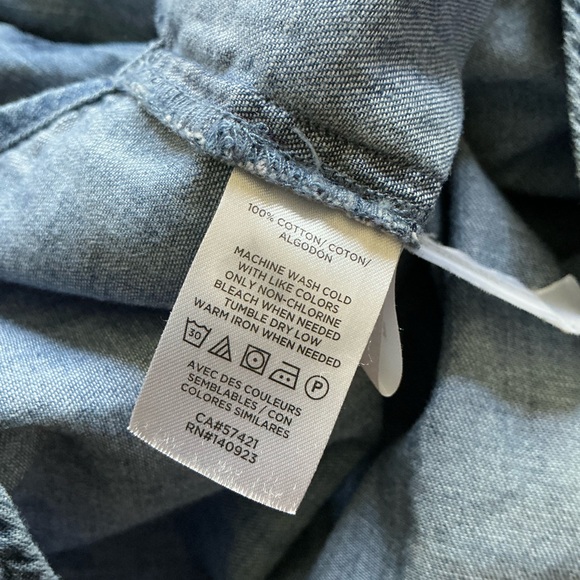 Loft Chambray Pocket Shirtdress‎ - Picture 4 of 5